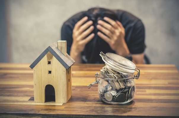 Phân tích sâu sắc các rủi ro pháp lý khi mua đất chưa sang tên qua giấy tay hoặc hợp đồng ủy quyền