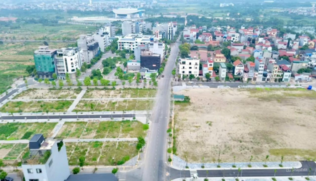 Đất tái định cư được giao khoán cho người dân; còn đất đấu giá cần đăng ký và tham gia phiên đấu giá